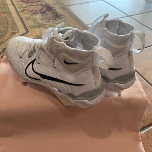 Nike Alpha Huarache NXT Premium Baseball Cleats - Picture 9 of 14